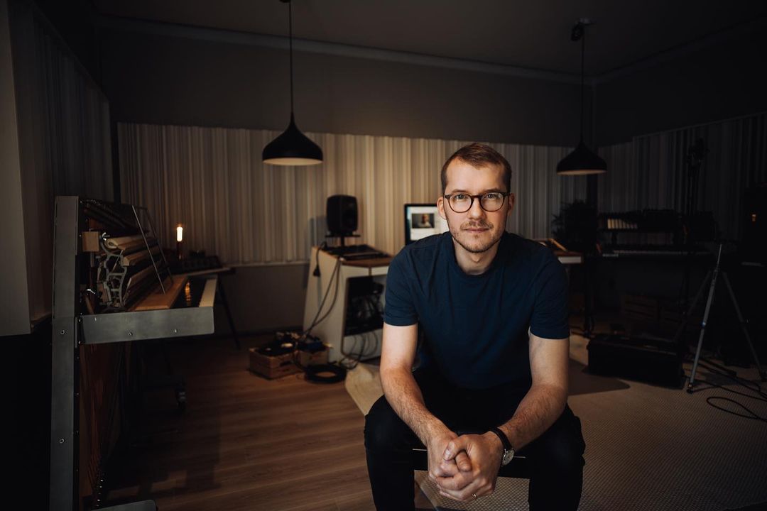 Had my old friend Abraham Engelmark at the studio the other day. Such an amazing human and photographer. You should definitely check him out! Oh and btw, I have some exciting news for you guys next week!