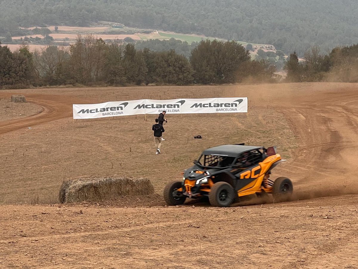 NasserCamp's tweet photo. 🟠 Event McLaren Barcelona at Nasser Racing Camp 🌲 @McLarenAuto @McLarenF1 #mclaren #mclarenbarcelona #nasserracingcamp #nasseralattiyah #event #eventos #cars #motorsport @AlAttiyahN https://t.co/JZrr0pkcuN
