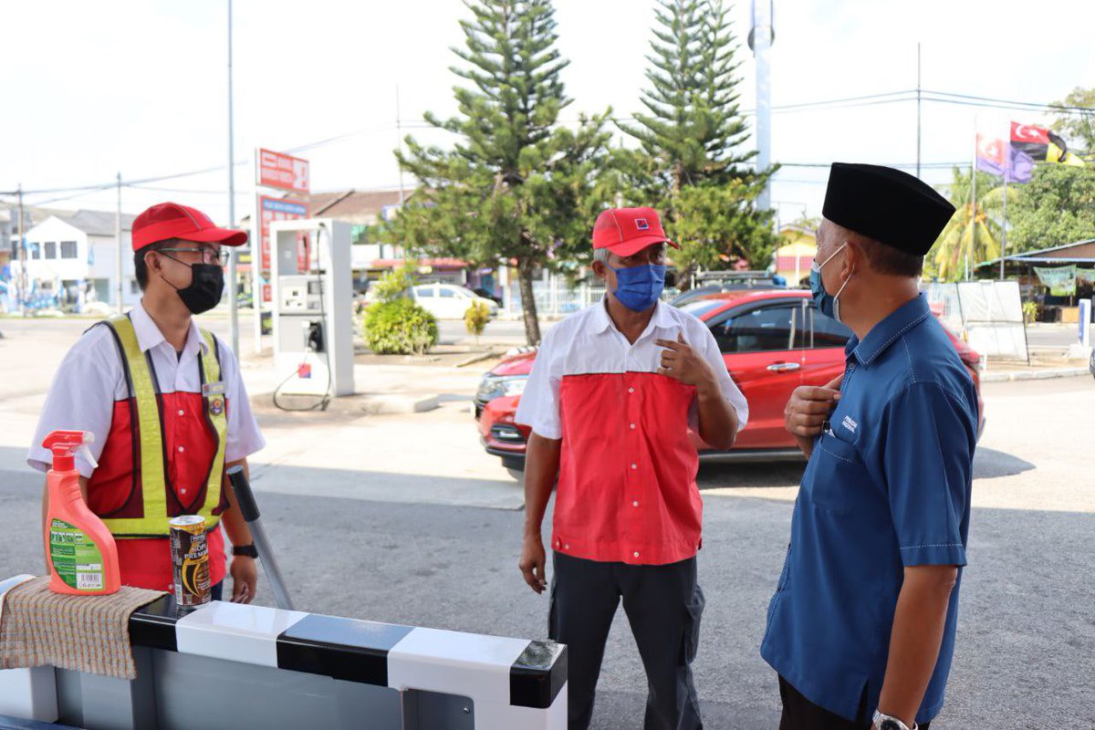 CkgAbdAziz's tweet photo. PETROL PERCUMA LAGI! 😱

#DemiBangsaJohor #PerikatanNasional #PRNJohor #Undi18 #MaharaniPrihatin #MuoSederap #UndiPN https://t.co/YB8I2OwsA0