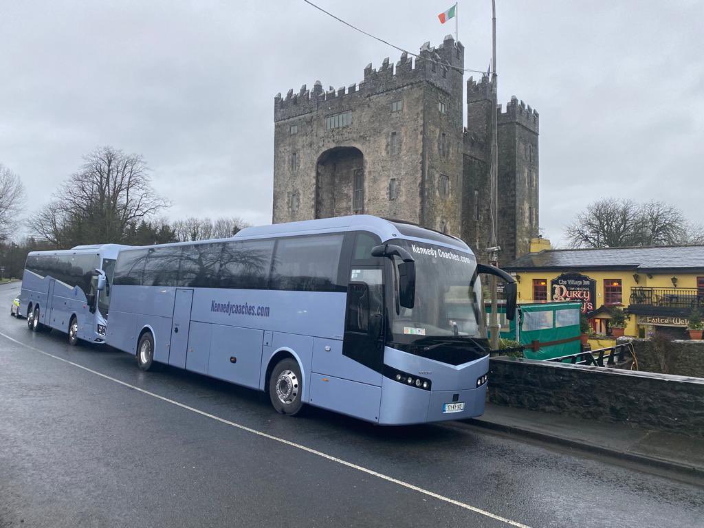 Durty Nellys welcomes the first Transatlantic passengers into Shannon in 2 years from Boston today for a traditional Irish ☘️ breakfast 🍳 🍺 at 7am #claretourism #failteireland #shannonairport #bunratty #bunrattycastle