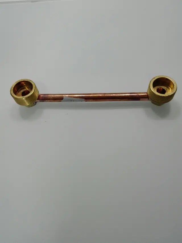 Nega_Maiz's tweet photo. Consejo de instalador de cientos de calefacciones: Quitad el contador y colocad UN PUENTE. Y te paseas en bragas por casa en pleno febrero saludando a Botín. Cualquier colega con mínimos conocimientos de fontanería te lo puede hacer. Se venden hechos en Wallapop. 

👇🏻👇🏻👇🏻 https://t.co/GRF318CyLv