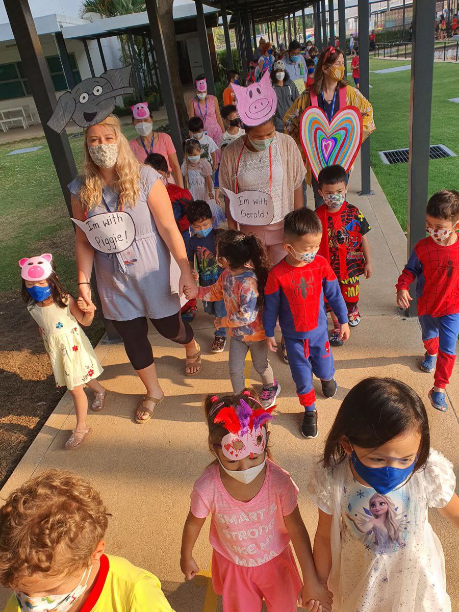 BonnieJensen4's tweet photo. Book character dress up day!! #isppreads #dressup #gerald #mowillems @ISPPCambodia https://t.co/dm0mPIvVHS