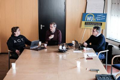 dgachterhoek's tweet photo. Crisisteam voor Oekraïne in Winterswijk staat altijd aan: ‘Zoveel hulp is hartverwarmend’ https://t.co/5oMVpo9QFF https://t.co/D3URmGZTLJ