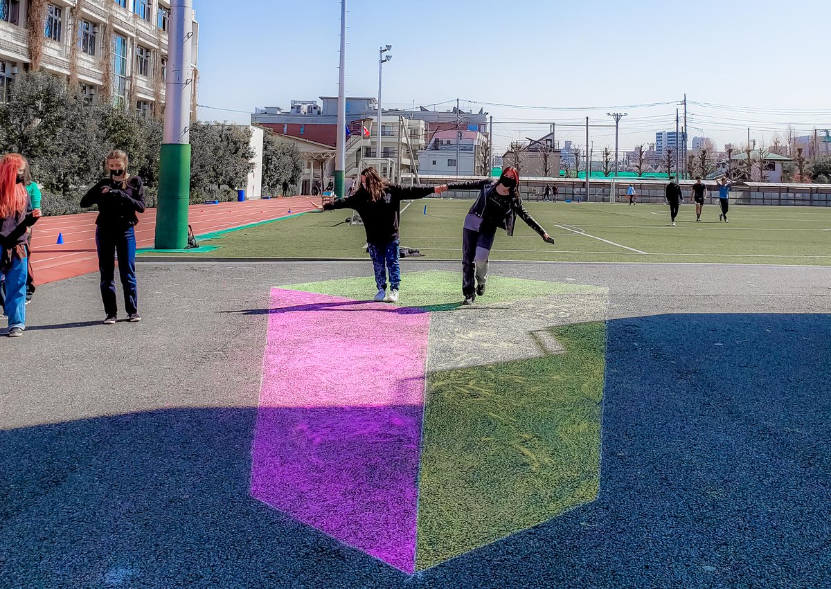 lfitokyo's tweet photo. Nous vous proposons de retrouver ci-dessous, quelques #photographies de ces #anamorphoses.
#Félicitations à nos élèves et à leurs #enseignants pour ces #travaux.
@AEFEAP
@ambafrancejp
@FLTfapee
@aefeinfo https://t.co/PtSwJmG3pC