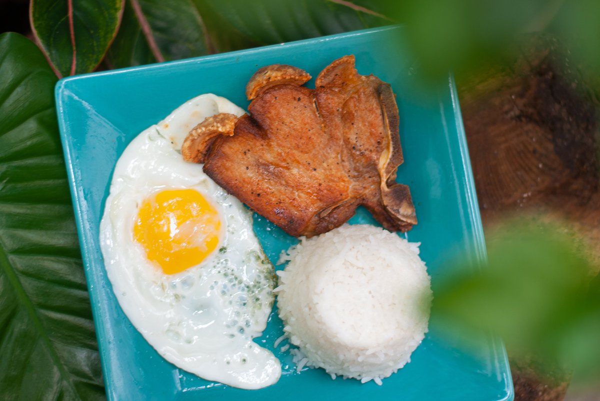 BintanaCebu's tweet photo. Our classic fried porkchop with a runny sunny side up egg is good anytime of the day. 🍳🍽️🌿

#LutongBahay #LutongNanay #HomeCookedMeals #Breakfast #Brunch #Lunch #Dinner #ComfortFood #DifferentBodyClocks #NightCreatures #RunningFuel #InstantFood #Gutom https://t.co/pFORzMWTX5