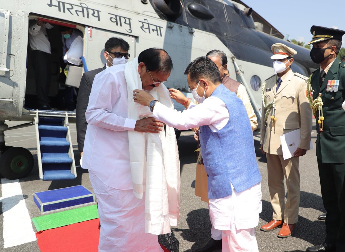 PSTamangGolay's tweet photo. I joined the Hon'ble Governor, Shri Ganga Prasad Ji, Cabinet colleagues, MLAs, and officials in welcoming
the Hon'ble Vice President,
Shri @MVenkaiahNaidu Ji at Libing helipad, Gangtok. https://t.co/MJKlx1OWiL