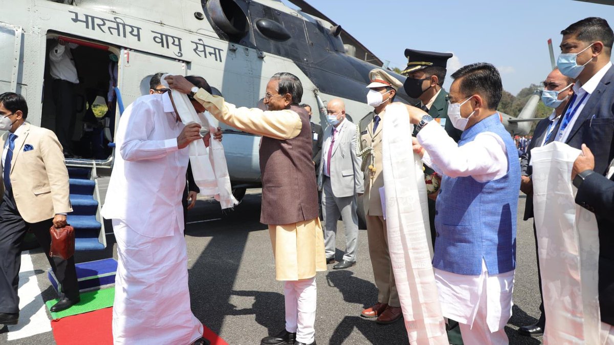 PSTamangGolay's tweet photo. I joined the Hon'ble Governor, Shri Ganga Prasad Ji, Cabinet colleagues, MLAs, and officials in welcoming
the Hon'ble Vice President,
Shri @MVenkaiahNaidu Ji at Libing helipad, Gangtok. https://t.co/MJKlx1OWiL