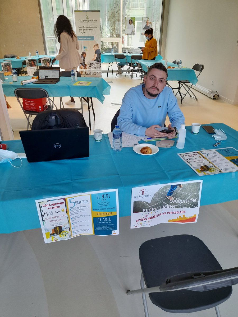 LeoLagrangeLyon's tweet photo. Participation au forum "Rendez-vous de l'emploi" à la Médiathèque de Vaulx ce mardi 10 Mars. L'occasion de rencontrer de nvx candidats qui souhaitent rejoindre @LeoLagrange en tant qu'anim périscolaire. Merci à Pole Emploi de nous y convier comme un acteur au coeur du territoire https://t.co/nxx0jwsAiw