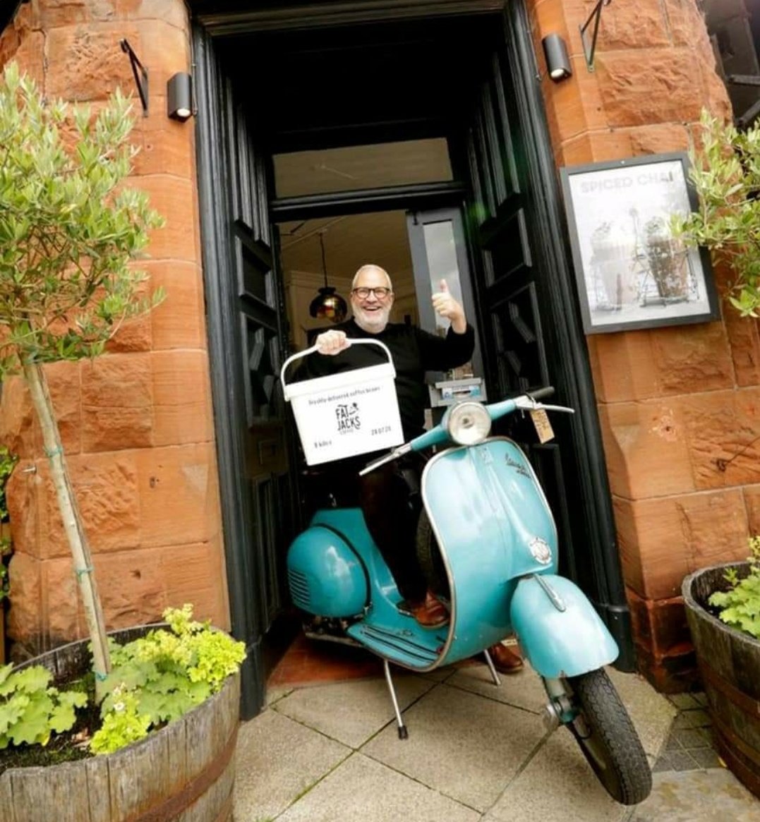 greatcoffeehcc's tweet photo. It's Fri-yay! Delivering to you in style and always with a smile 😎
We really pour our heart into everything we do! 🥰
🧡 Henry’s Coffee
#coffee #coffeelover #cafesupplier #lovecoffee #vespa #deliveries #deliveries #catspyjamas #fatjacks #henryspapa #henryscoffeescotland https://t.co/0PXhQ8lReY