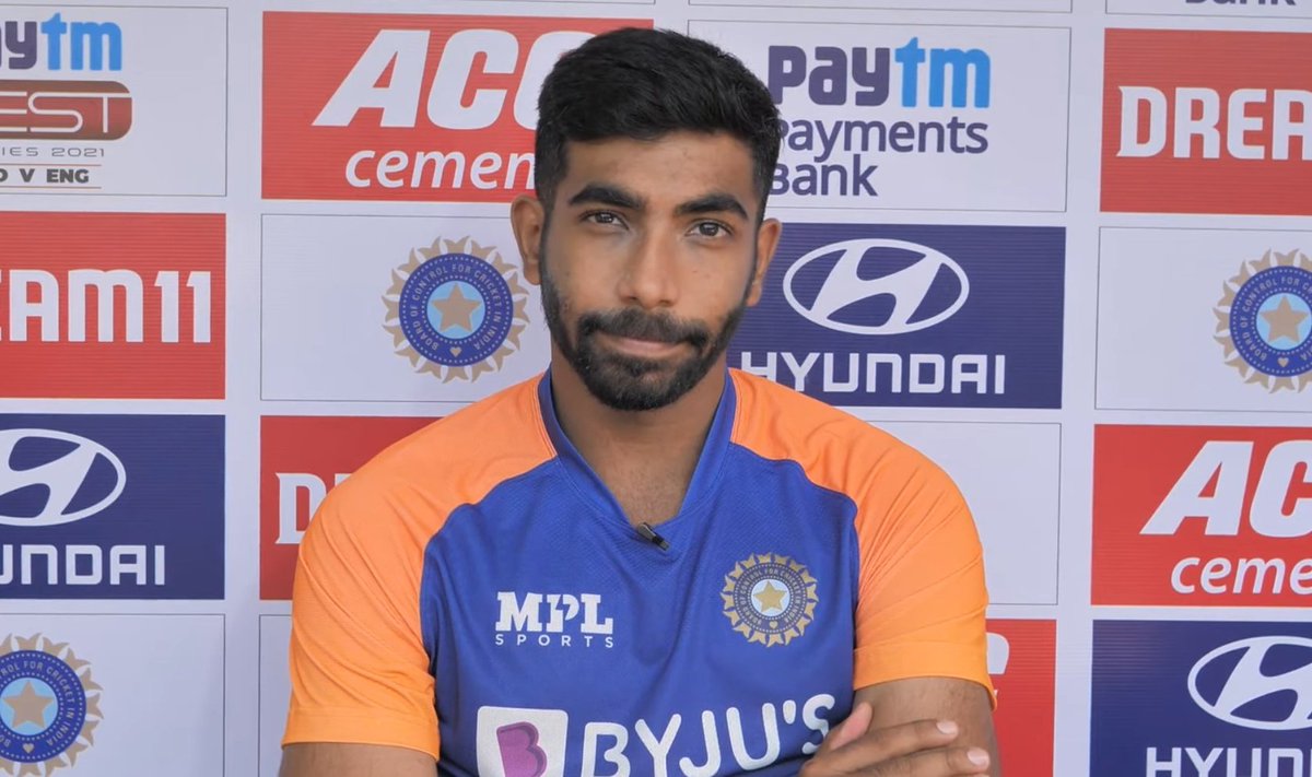 TheCricketAlert's tweet photo. 🗣️ Jasprit Bumrah 🗣️ (On Challenges Of Pink Ball)

"It's not natural catching a pink ball. Fielding under lights with the pink ball is something new and we're adjusting to it in the training, so that we can get used to it in the game."

 #INDvsSL | #INDvSL | #IPL2022 https://t.co/k22tzdBmwX