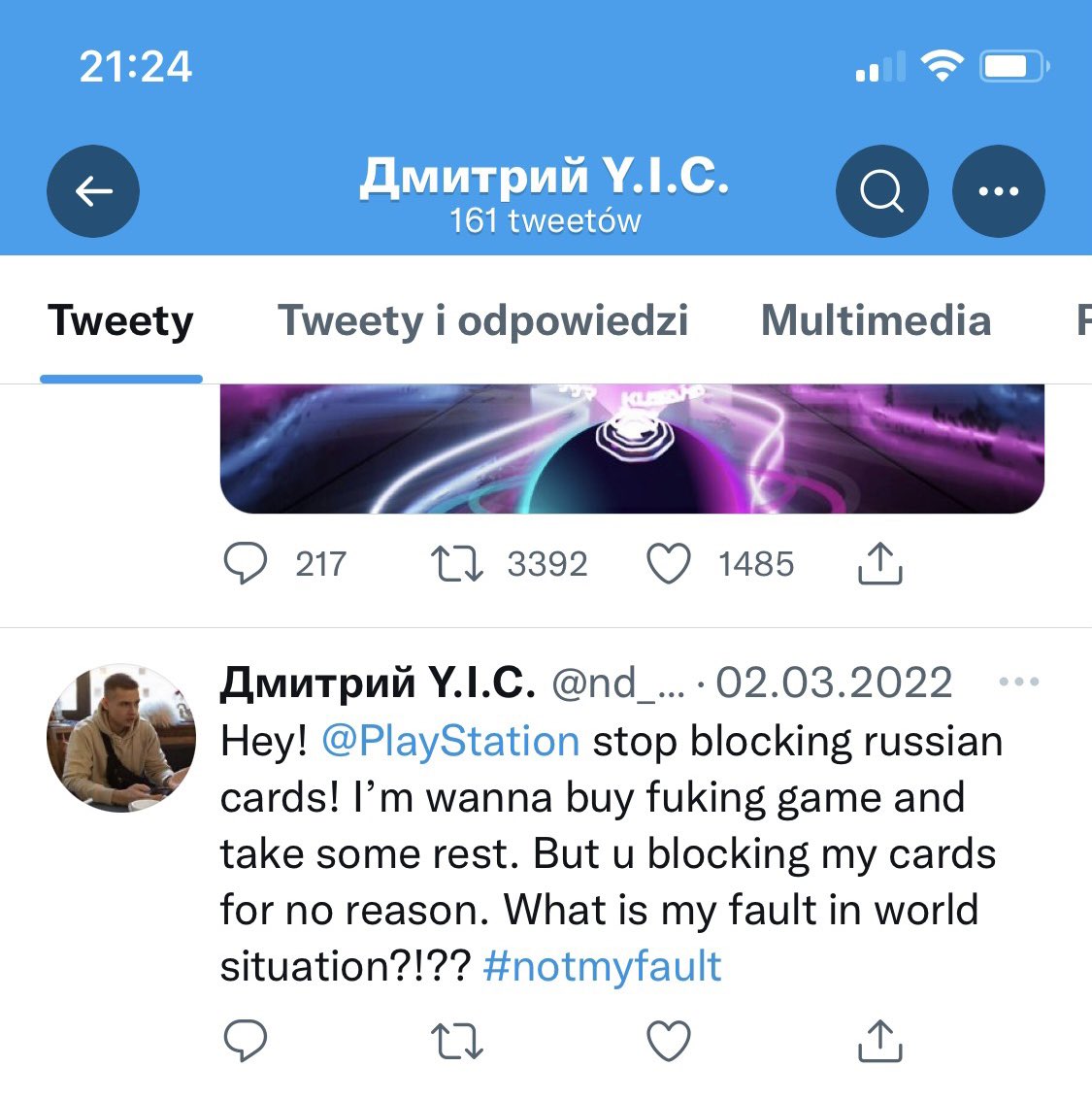 RealMaciek's tweet photo. Zapewne cześć Rosjan jest przeciwko wojnie, ale cześć bardziej martwi to że nie może zagrać na #PlayStation i nie dość że ma w dupie tą wojnę to jeszcze wierzy w jej słuszność. Może zamiast grać warto ruszyć dupę i zaprotestować #StopWarInUkraine #SlavaUkraine #UkraineRussianWar https://t.co/z3N1L3pK4i