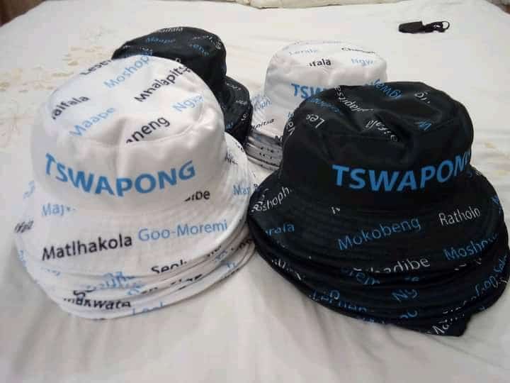 Gae_Printers's tweet photo. We are still at it. Get a bucket for only P150 and 20 for P100.  Bring your designs and let us brand for you. Hit our dms.
#GetNoticed
#GaePrinters https://t.co/uuFatjSsU4
