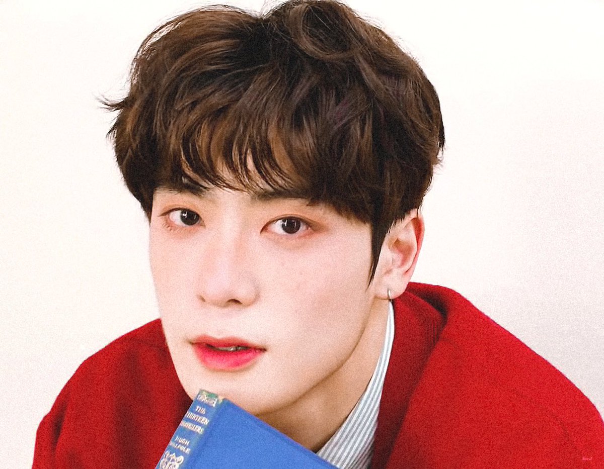 ForJ_214's tweet photo. 📕💙

#재현 #JAEHYUN #NCT127 https://t.co/1PdFW0QM8I