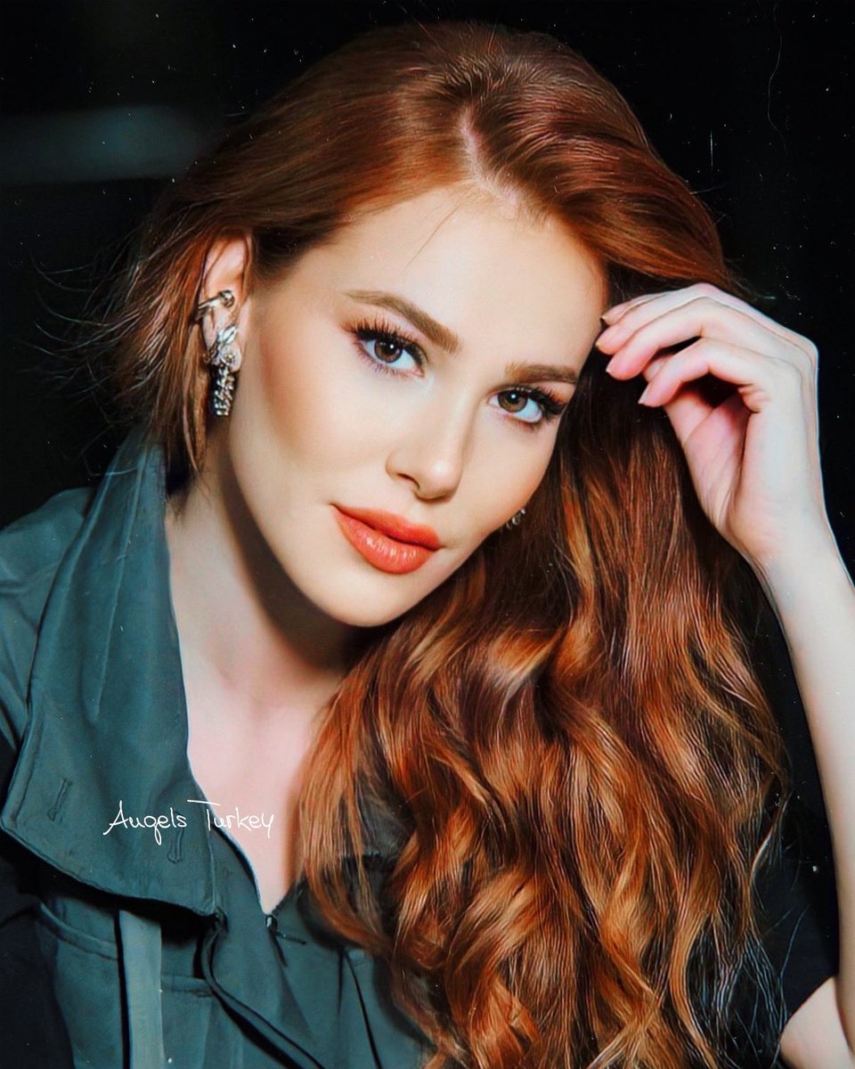 angels__turkey's tweet photo. 🍒 #ElcinSangu https://t.co/MyRVXUanhC