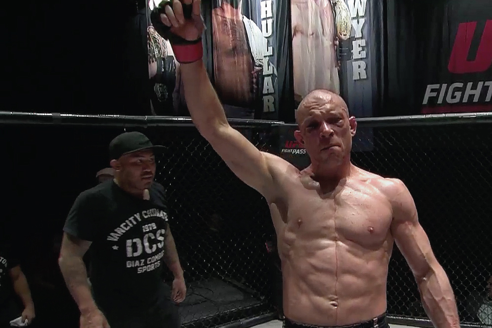 mmaempirecanada's tweet photo. What a WAR!!!! Dario Sinagoga takes the unanimous decision (49-46, 48-47 x2) over Kyran Cameron in the #BFL71 main event. Due to missing weight by 0.8 pounds, Sinagoga was not eligible to win the interim lightweight title.

https://t.co/F9TSMtgY2l https://t.co/BgyS8et2NA