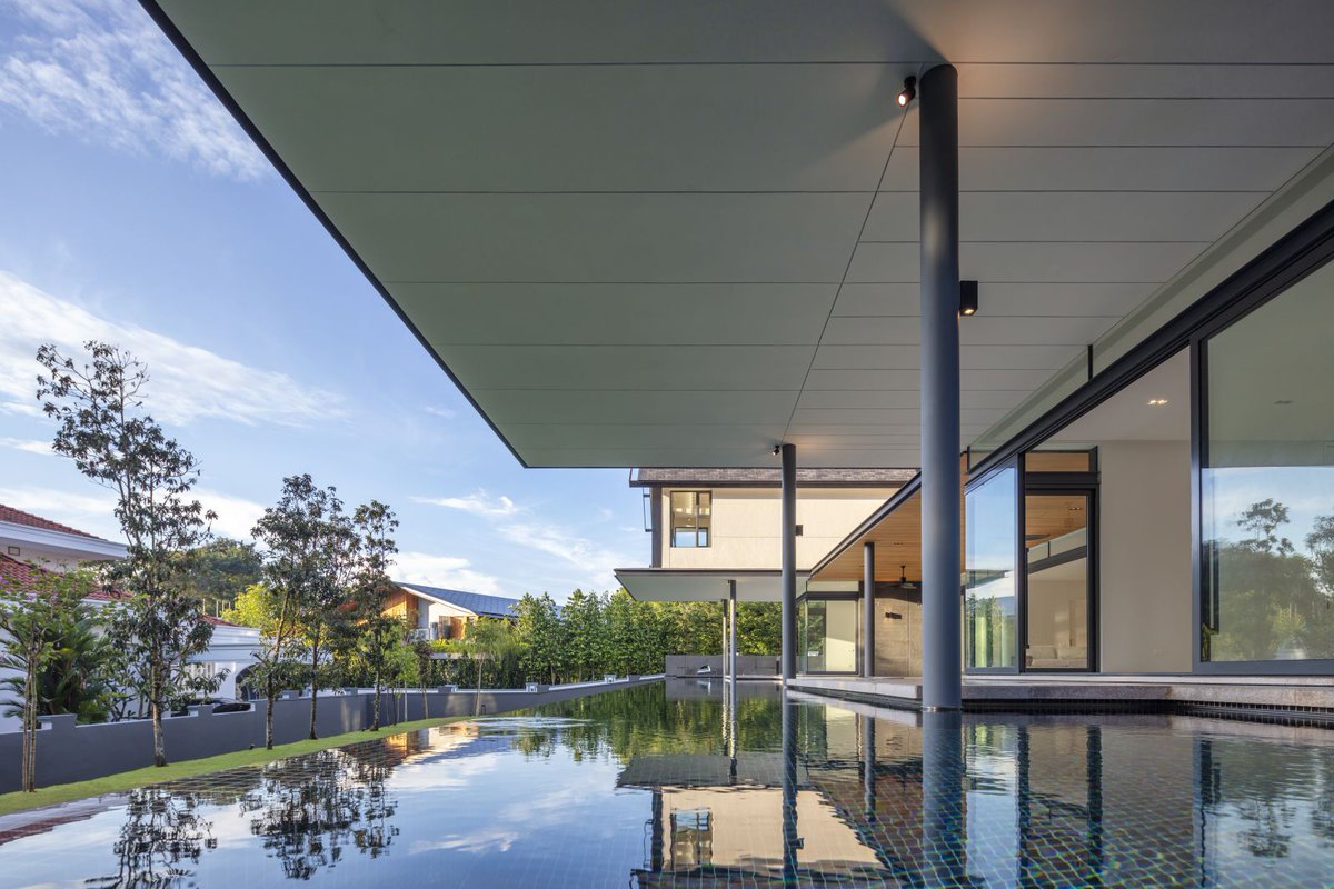 BTLifestyle's tweet photo. For this multi-generational family, "their definition of luxury is a home which allows them to enjoy the outdoors as much as the indoor space", says Jonathan Quek, a director at RT+Q Architects.

https://t.co/u6ucWIZv9i https://t.co/ZL5BZ8xkFK