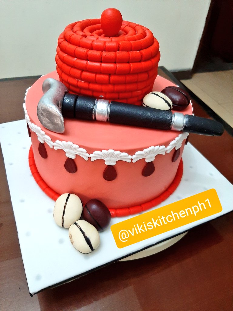 vikiskitchenph1's tweet photo. Quick traditional cake delivery 🎂👫
We make amazing cakes for all occasions here in ph 🤗 patronize your girl mbok 🙏
#Portharcourttwitter #phtwiittercommunity https://t.co/TH8Bl9W1Oo