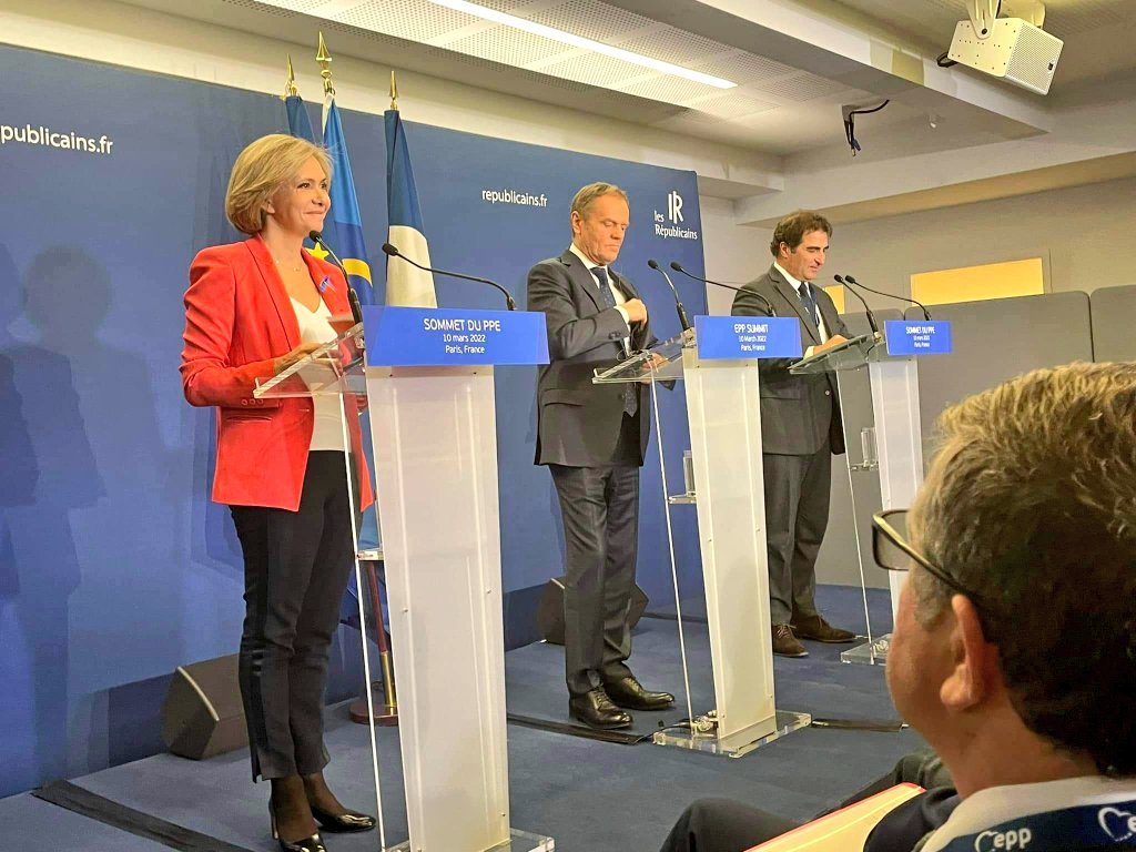 🇪🇺Sommet du @PPE à Paris au siège de @lesRepublicains en présence de @vpecresse. Grand moment d’échanges entre les leaders de la droite et centre des pays 🇪🇺. Nous avons condamné l’invasion russe et évoqué notre volonté d’agir pour notre indépendance énergétique et alimentaire.