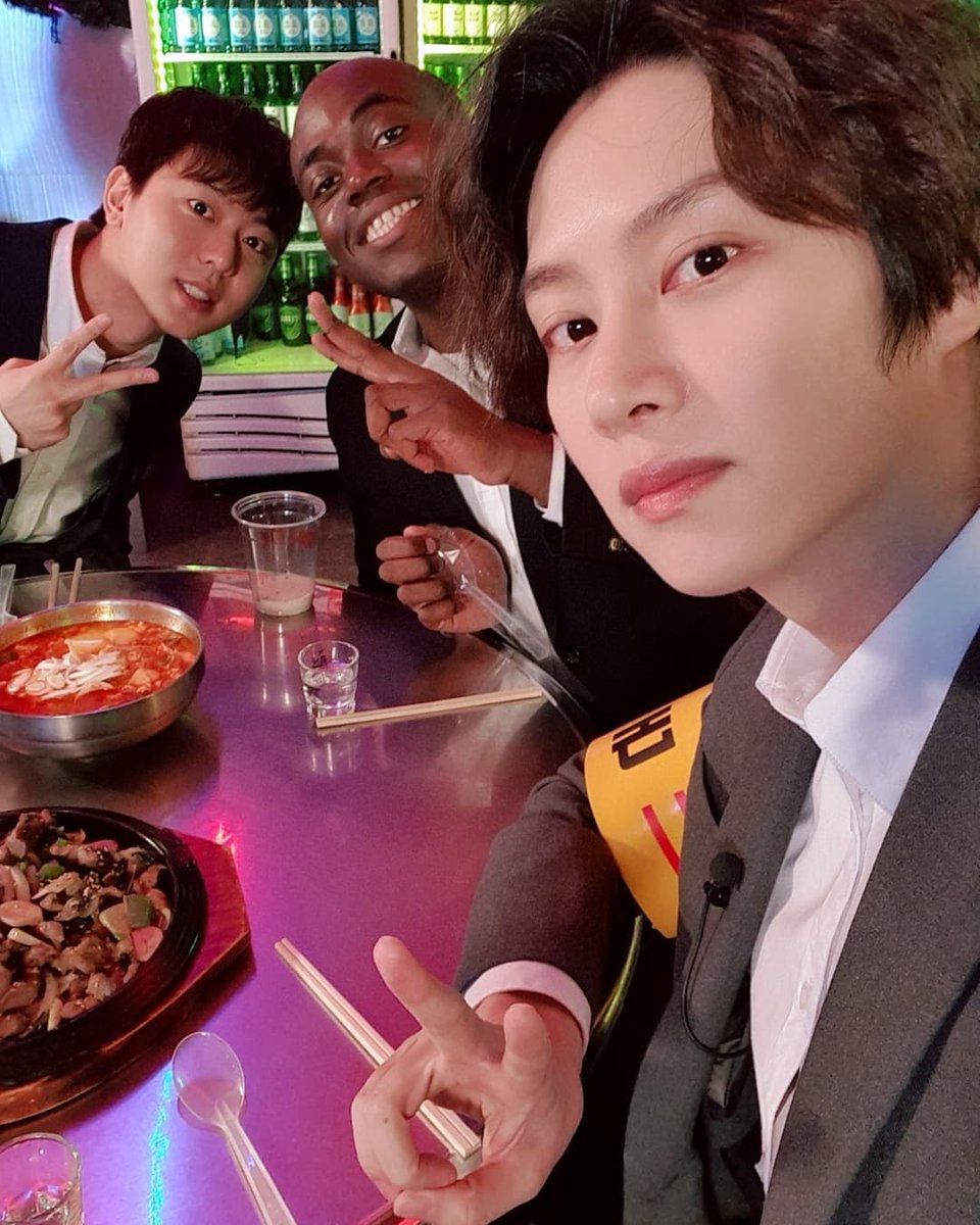 SujuInsUpdates's tweet photo. [#HEECHUL] 220108 kimheenim Instagram update

"😵
.
.
#술트리트파이터 #조나단 #오현민 #건희 #게판"

#슈퍼주니어 #SuperJunior 
https://t.co/jUjMIaH4ur https://t.co/wydooXS94u