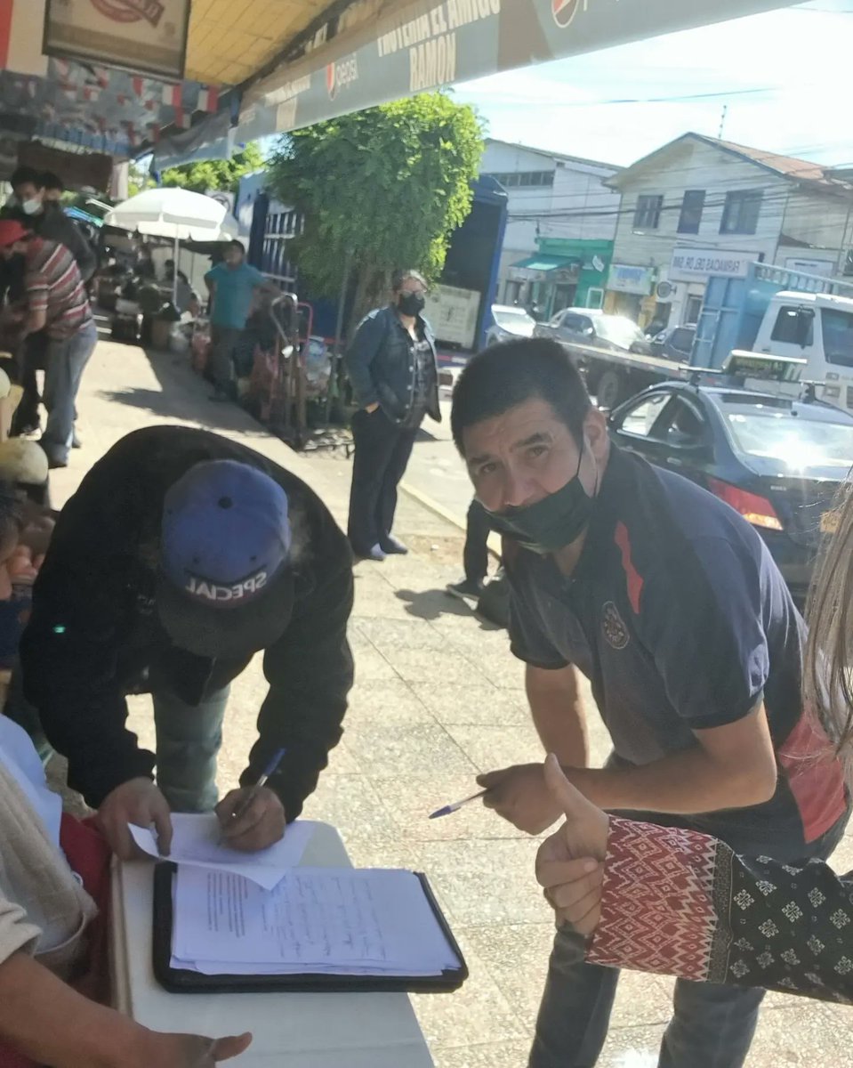 paolaretamal77's tweet photo. Campaña para +recorridos Nar Bus comuna de Carahue por nuestros estudiantes y trabajadores/as. Concejala Paola Retamal Arévalo @BusesNarbus @tvnredaraucania #carahue #narbus @radio_imperio https://t.co/64Ra3WwGXS