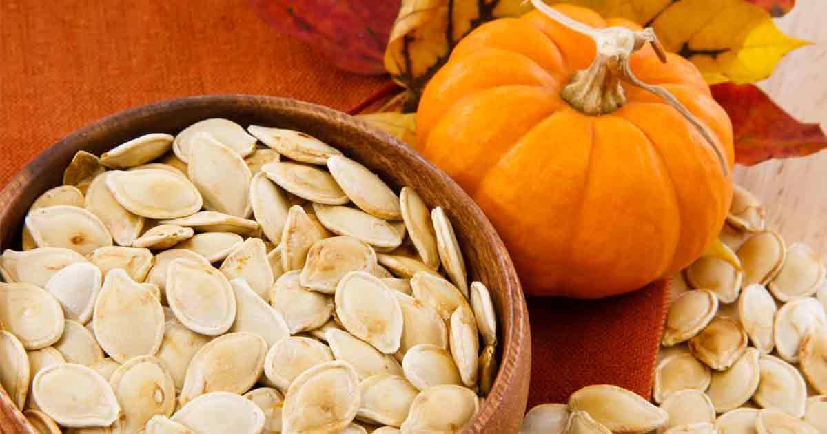 drkasenene's tweet photo. Top 12 foods for #menshealth

1. Watermelon 
2. Pumpkin seeds
3. Tomatoes 
4. Garlic &amp; ginger
5. Cocoa &amp; Dark chocolate
6. Avocado
7. Chia seeds
8. Almonds &amp; Cashews
9. Oats
10. Bananas
11. Eggs
12. Matcha green tea

Eat these for better sexual, reproductive and prostate health. https://t.co/uwJK4uXX5B