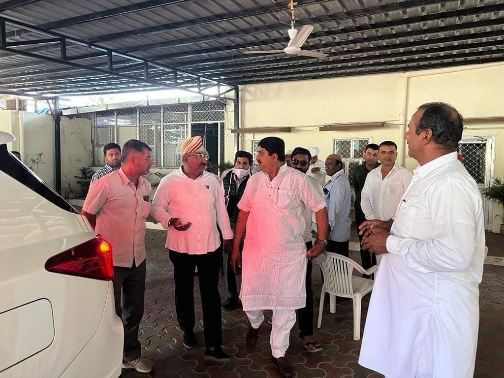 ChaniyaDildar's tweet photo. आज कैबिनेट मंत्री साले मोहम्मद ने सुबह जयपूर आवास पर | आमजन से मुलाकात का समस्या का समाधान किया
#Jaipur #Rajasthan
@ShaleMohammad_ https://t.co/qbzF4mn9nW