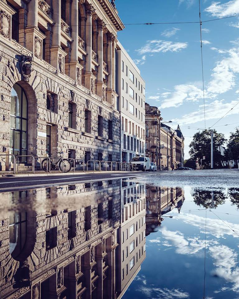 Lese-Fans aufgepasst📖 Die Buchmesse 2022 fällt aus, Lesungen finden dennoch statt. Zum Beispiel im Institut français Leipzig 🇫🇷 vom 17.-19.03.22. Events gibt es dabei im @IfLeipzig &amp; in der Stadtbibliothek Leipzig.
Infos:👉 bit.ly/InstitutFranca…

© L. Zupančič | D. Köhler