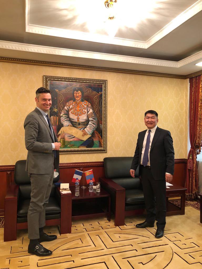 🧑🏻‍⚖️УДШ-ийн Ерөнхий шүүгчтэй уулзаж : 
📖Манай 2 улсын Ром-Германы эрх зүйн ижил уламжлал
🙋🏻‍♀️🙋🏻‍♂️Бидний ардчилсан нийгэмд эрхзүйн үүрэг, ил тод байдал
↔️Хамтран ажиллах боломжуудын талаар дэлгэрэнгүй санал солилцлоо.
<a href="/SupremeCourtMN/">Монгол Улсын дээд шүүх</a> <a href="/TsogtTsend/">Tsogt Tsend ⚖️</a>