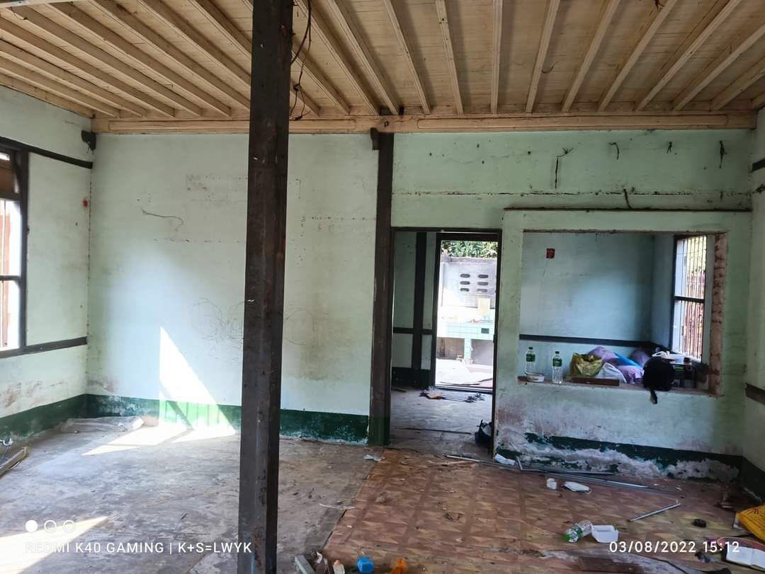 Deon91930131's tweet photo. In MyitNge town, Anarapura tsp, Mandalay, juntas distributed the threatening letters to the residents  from the villages in order to demolish their houses and also remove. #VillagesBurntDownByJunta #2022Mar11Coup #WhatsHappeningInMyanmar https://t.co/DcZZezy491