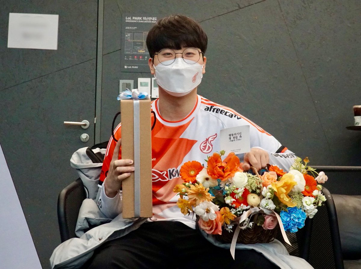 DN SOOPers tweet media