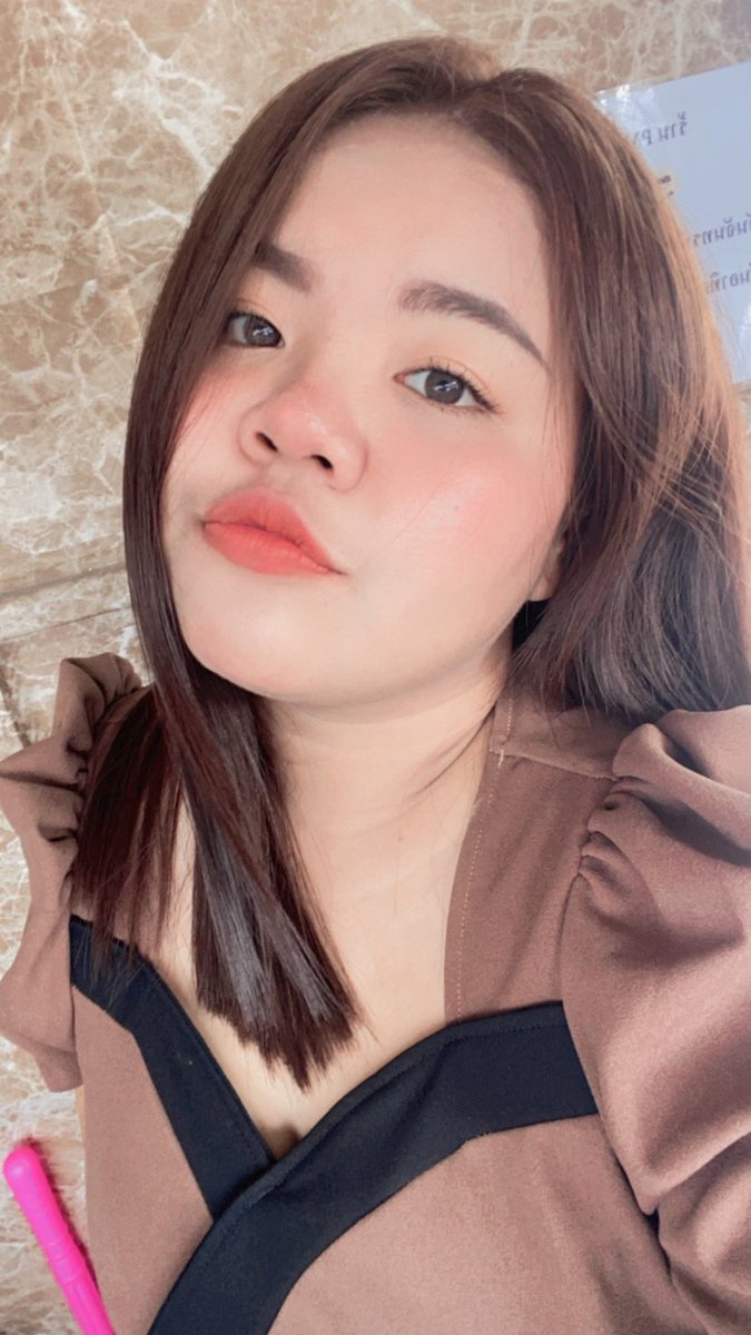 chompoo_memaw's tweet photo. ไม่สวย ไม่ขาว ไม่เจ้าชู้ด้วยค่าา😂😂 https://t.co/tplKcVabj1