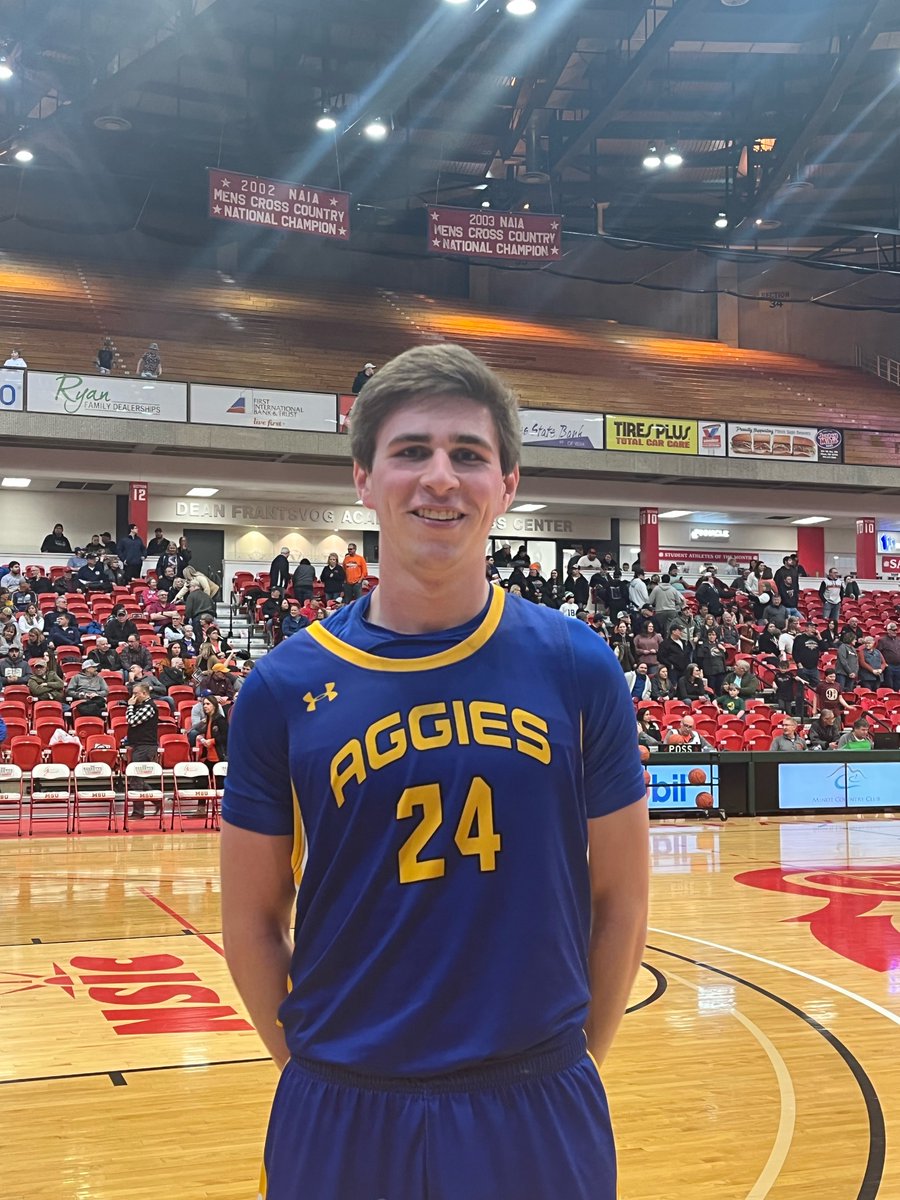 NetworkPsp's tweet photo. 🚨🚨🏀 You can feel like Kyle when you go to 
@SportClips where you can have the MVP Experience! 

Our @SportClips Player of the Game was Kyle Sandy!

Congrats to Kyle &amp; the Velva Aggies!

#NDPreps #ItsGameDay #PSPNetwork https://t.co/nVVUpXljUa