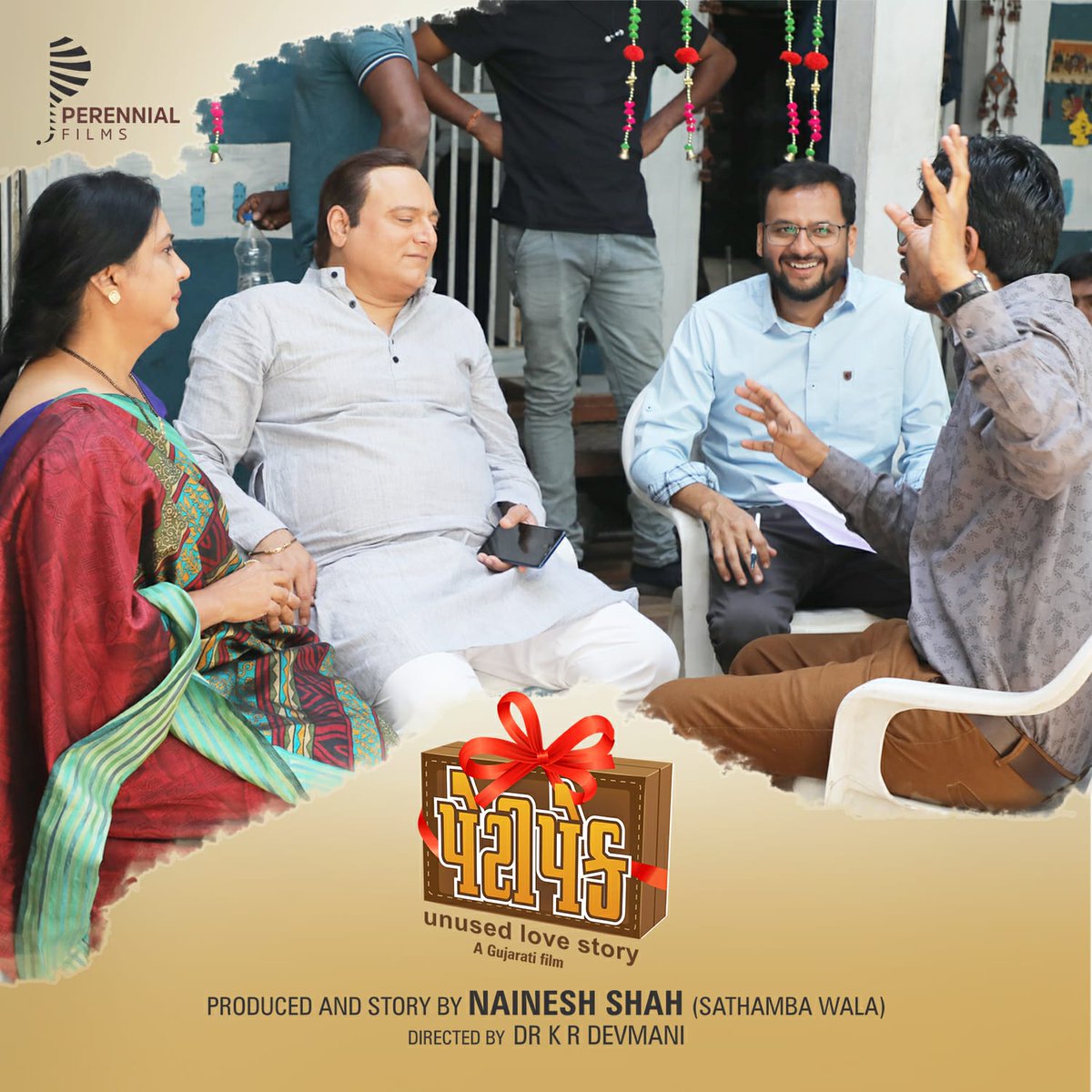 gujratifilmscom's tweet photo. Sharing some snippets of Behind The Scenes of Petipack. We are super excited for it to create magic on the screen.
Are you excited too?
#PerennialFilms #Petipack #NaineshShah #Dhvanit #MonalGajjar #BehindTheScenes https://t.co/xFklqFdFAD