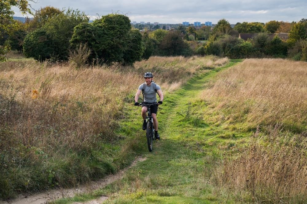 eskute's tweet photo. Kleine Taten führen zu einer unendlichen Zukunft

#Eskute #ebike #citybike #fahrrad #fahren #emobilität #radeln #bikelife #pedelec #pendeln #fitbleiben #elektrobike #elektrofahrrad https://t.co/A0hM1VPPru