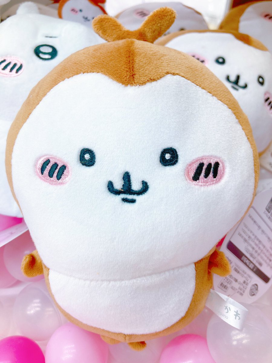ちいかわ カブトムシと一緒ぬいぐるみ」 本日よりクレーンゲームに順次