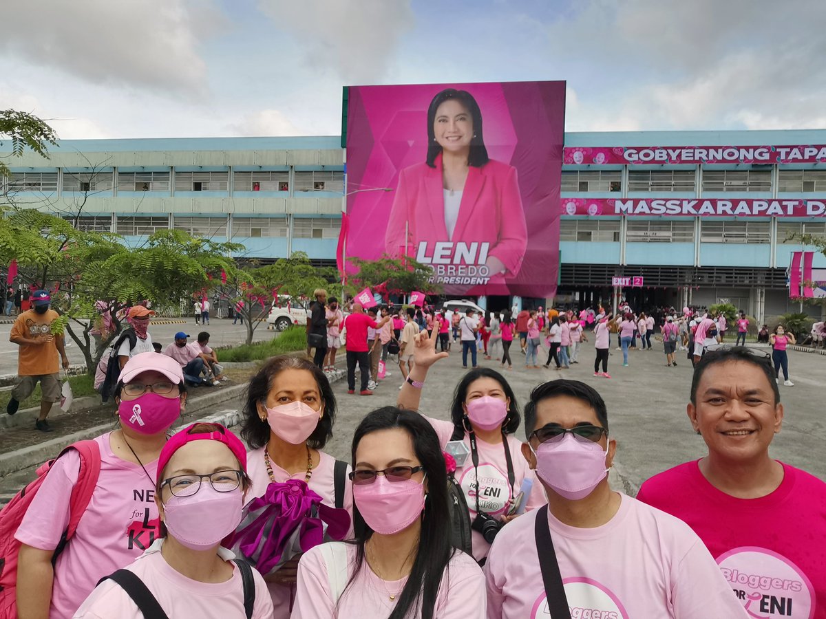 dhadhagarcia's tweet photo. Bloggers for Leni 🌷
#NotPaid #NBSI #BloggersForLeniKiko #BacolodIsPink #NegOccIsPink #MASSKARApatDapatLeniKiko https://t.co/LrpPQxdATD