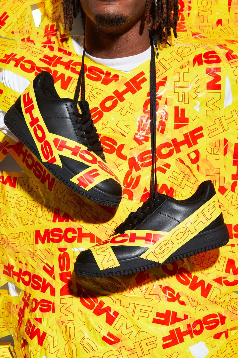 fps_agency's tweet photo. 📢#sneakers e #web: il collettivo @mschf (quello delle Satan shoes per capirci!), il 21 marzo lancerà un proprio modello
👟Si chiama #TAP3. Simile ma non uguale a #Nike, costerà $220
🗨️ Sarà venduto su una nuova #app e sito dedicato.
#socialmedia #fashion #instagram https://t.co/WUwvCVsARl