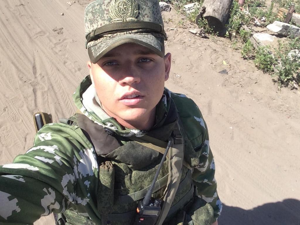 666_mancer's tweet photo. Разведчик Саша Барыкин 1997 г.р. из Железногорска полез в Украину и умер от пули снайпера 07/03/22. Но виноваты в этом, конечно, "укропитеки" https://t.co/2StWNQnfX7 #потерьнет #груз200 #всрф https://t.co/W4LOj79qZa