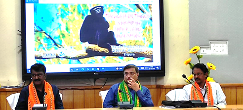 ForestTripura's tweet photo. Training of Trainers Workshop on Hoolock Gibbon Conservation at Tripura SCATFORM Project Conference Hall, Gandhigram, Agartala. Tripura Forest Department conducts it in Collaboration with Zoo Outreach Organization, Coimbatore, Tamil Nadu.
@tripura_cmo @ica_tripura @AmritMahotsav https://t.co/9YVMVhiIwj