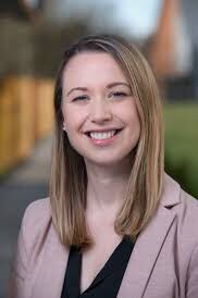 norasnutrition's tweet photo. So grateful to have inimitable @emmamccrudden25 talk to MSc #AppliedSport& #ExerciseNutrition last night and reflect with students on their placement experiences. @GMITOfficial Amazing experiences from 🇮🇪🏴&🇨🇦. https://t.co/zUbzDwdH9Q
