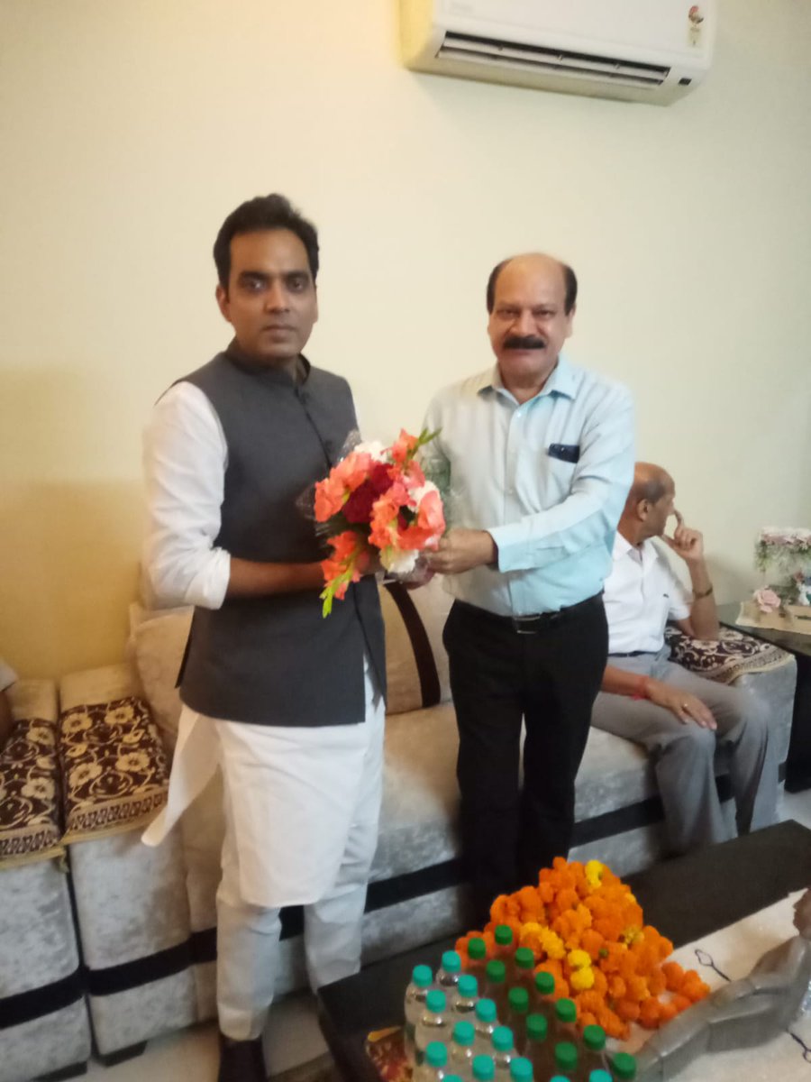 नोएडा के लोकप्रिय विधायक श्री <a href="/PankajSinghBJP/">Pankaj Singh</a>  को एतिहासिक बहुमत से  जीत की बहुत-बहुत बधाई।
