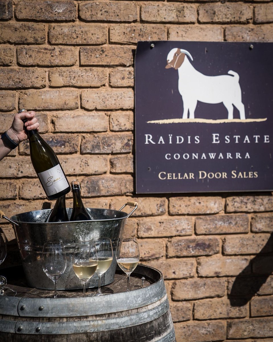 Cheers to Friday! You've made it 🤙 🍷 

#raidisestate #cellardoor #coonawarra #winery
