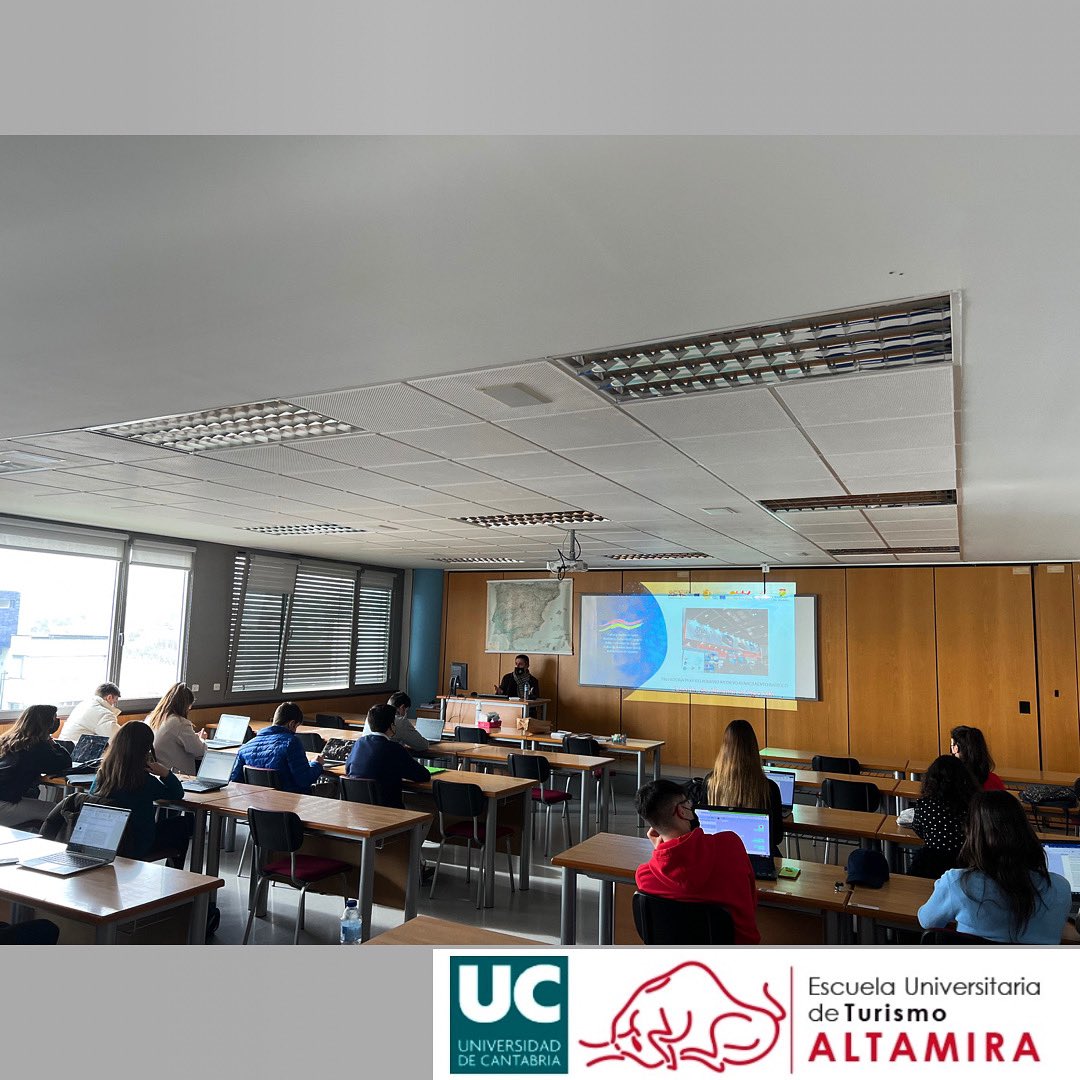 EscuelaAltamira's tweet photo. ✅ Hoy nos visita @rmontesbarquin para hablarnos sobre la @cantabria_rural
✅ El alumnado de segundo curso ha podido conocer todas las iniciativas y proyectos que se gestionan desde este organismo
#patrimoniocultural #naturea #culturea #itinerariosculturaleseuropeos https://t.co/lQ6n0WBEXZ