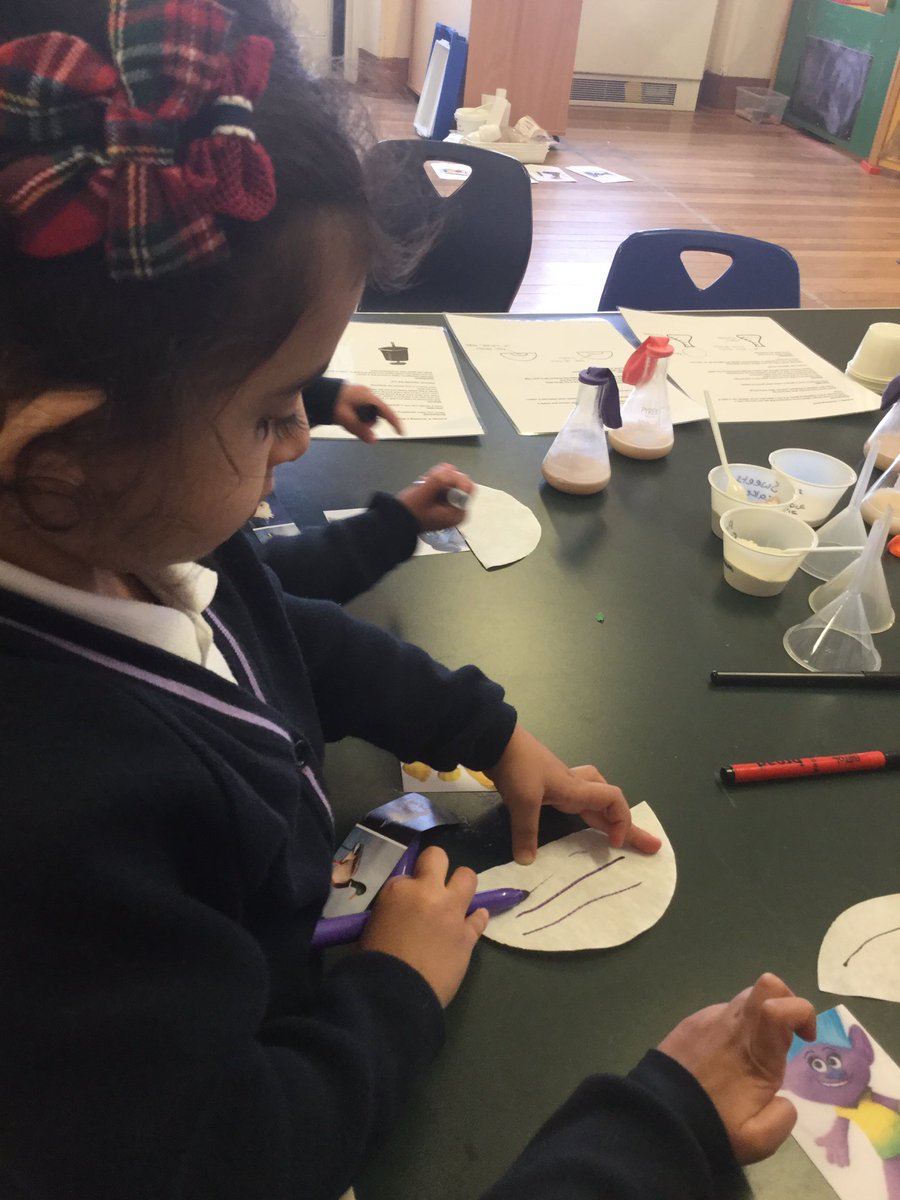 RuspiniHouseRMS's tweet photo. Kicking off science week with a visit from our wonderful science department! The children got involved and took part in three amazing experiments involving balloons, trolls and ducks! @RMSforGirls @RMSBiology🥼 🧫 #BSW22 https://t.co/tyfg9GSY4K
