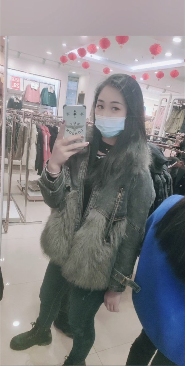 ysjttmm's tweet photo. 这就是我表嫂 ，昨天晚上被叫去做核酸检查 ，人太多太挤了我的鸡巴都被挤的硬硬翘起，表嫂站在我前面，人太多被挤的一点点距离都没有，我下面硬硬的顶着她的屁股，差不多顶了半个多小时，到最后还有点想射想射的感觉，被我紧紧的顶着屁股不知道她是什么感觉 https://t.co/LNuB6l5dcE