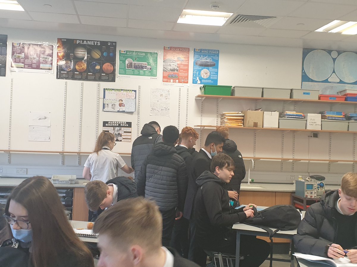 SASB_SCIENCE's tweet photo. 4E3 celebrated finishing their N5 physics course this morning with some treats while completing their final practice questions. Next week revision begins! https://t.co/aRsv31dtrI