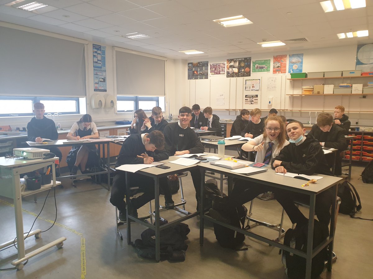 SASB_SCIENCE's tweet photo. 4E3 celebrated finishing their N5 physics course this morning with some treats while completing their final practice questions. Next week revision begins! https://t.co/aRsv31dtrI