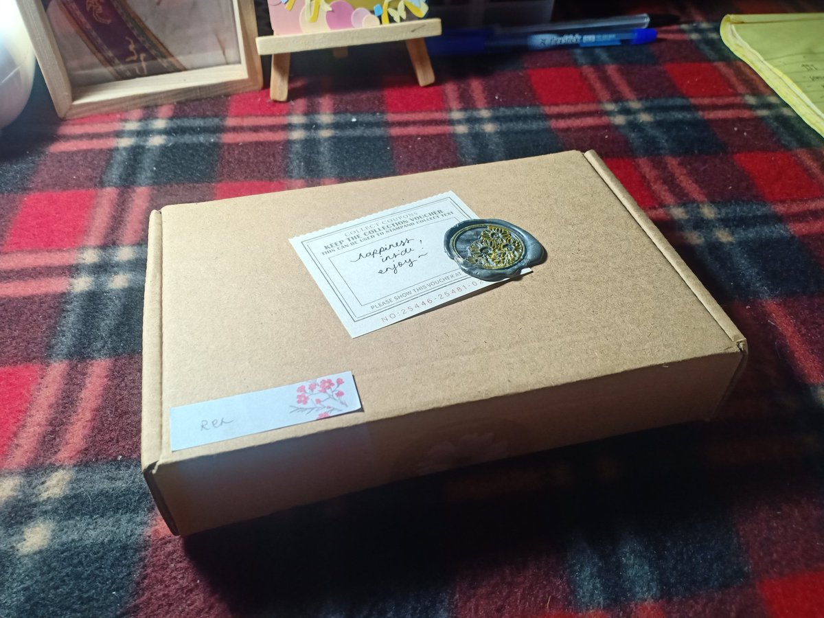 HotsJung's tweet photo. 📪: @enstllr
🧷: #vouchingenstllr

Hi ate lune! got the items na pooo. Ang cute ng packaging ^^ di ko na natanggaln ng protective film ang iba kasi binigay ko sa friends ko and they liked it pooo. Thank you for bringing them home safeee <3 https://t.co/OOJ5IflQdJ