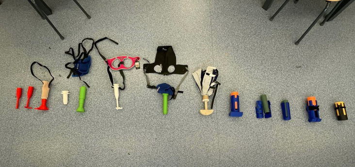 sarahmoore_dt's tweet photo. Some of my students tried to help a legless Rooster #prototyping #designiterations #makermindset #prosthetics @FIS_School @FIS_Design https://t.co/2taRZDkxCZ