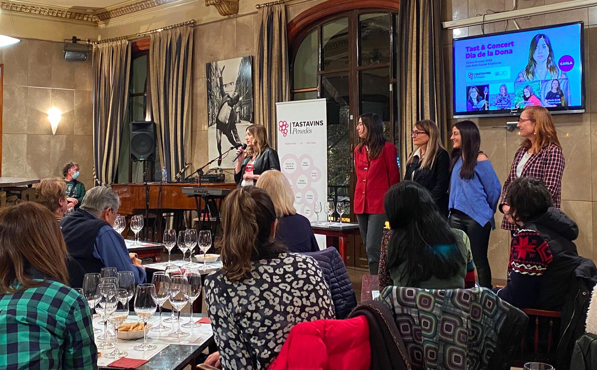 Tastavins1965's tweet photo. Maridatge 5⭐️!🤩🍷

Gràcies per acompanyar-nos amb els vostres vins @EvaPlazas de @CavasVilarnau, Mireia Tetas de @pinordwinery, @Maartacasas de @paresbalta i @mtmaczassek de @jeanleon1963. Gràcies @carla__music per fer-nos guadir de la teva música.

Les dones son imparables!💜😊 https://t.co/SKImgqH1uu